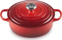 Le Creuset - Gietijzeren - Lage Braadpan - 24cm - Kersenrood -Keuken Pot Winkel 1200x785 1